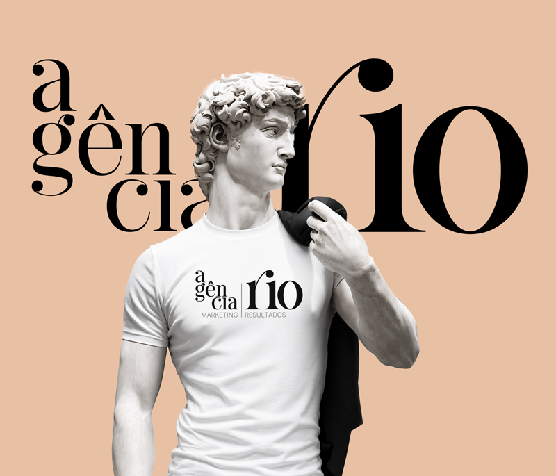 Peça da linguagem visual da Agência Rio: escultura clássica e tipografia da marca.